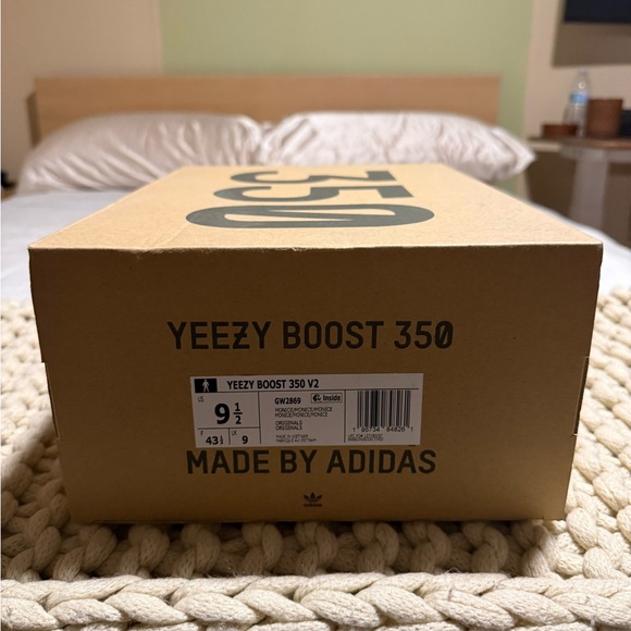 adidas gazelle silver green womens Yeezy Boost 350 V2 'Mono Ice'